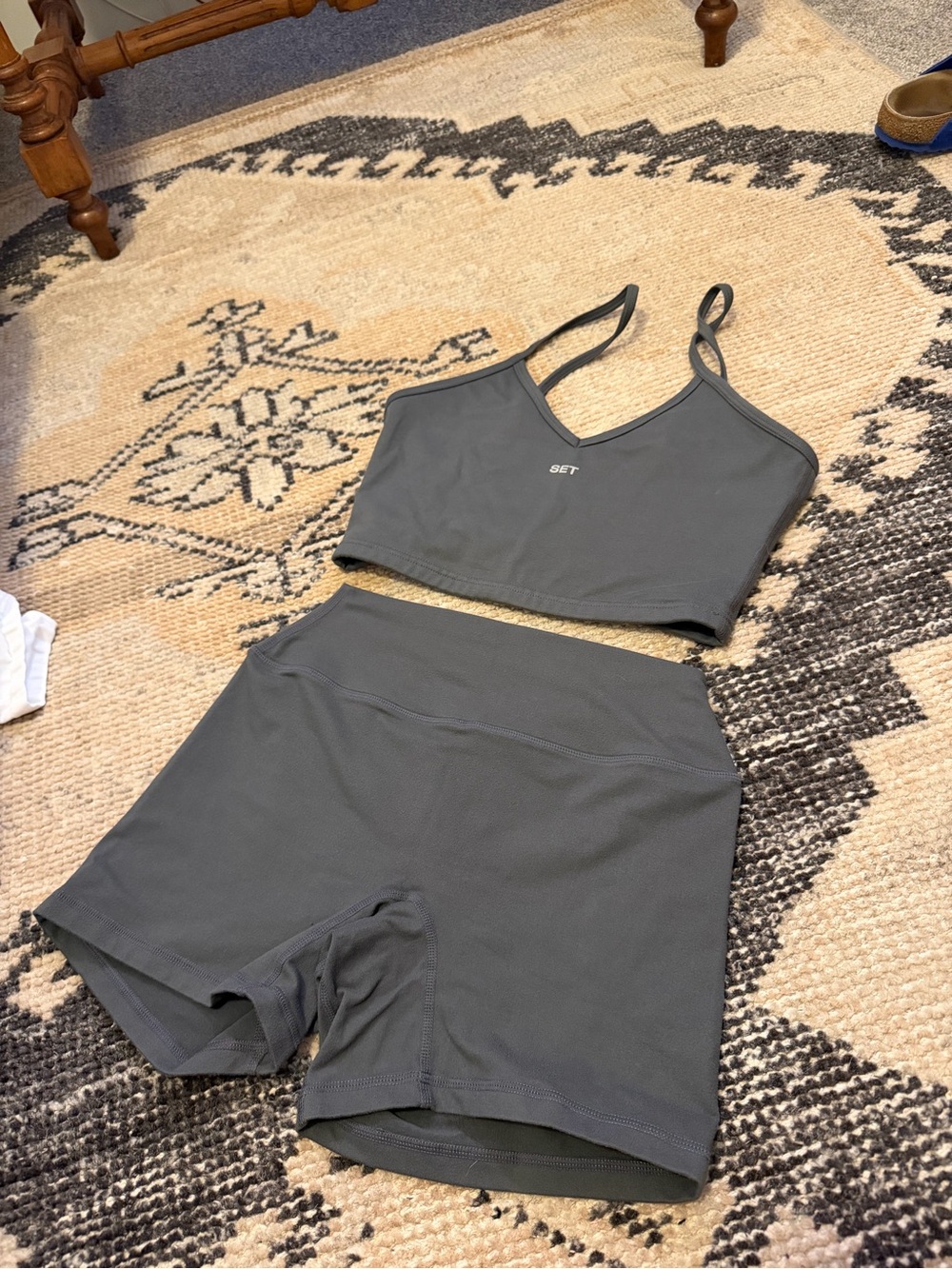 SET Active Gray Crop and High-Waist Biker Short set